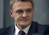 След Кто кого?